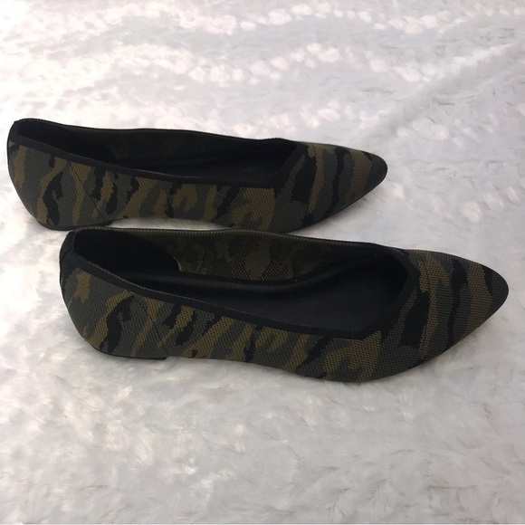 Final Sale Torrid Camo Stretch Knit Flex Outsole Slip on Flat, Women's 10.5 WW - Picture 6 of 6